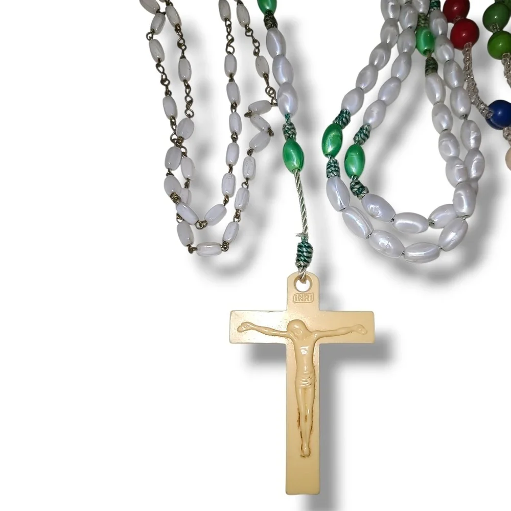 Lot 4 Vintage Catholic Rosaries Crucifix Cross‎ Plastic Bead Prayer Necklaces
